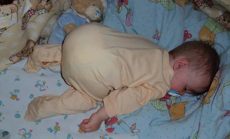 Новорожденный ребенок слишком много спит: стоит ли беспокоиться о нормах сна для младенца?