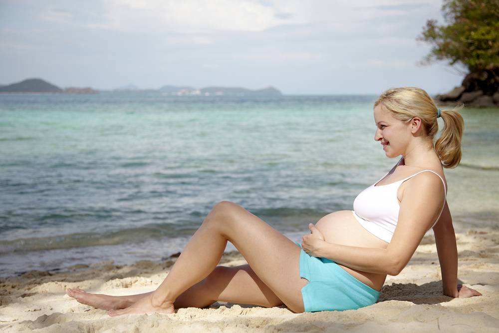 Можно ли беременным купаться в море на втором триместре? можно ли беременным купаться в холодном, соленом море? :: syl.ru