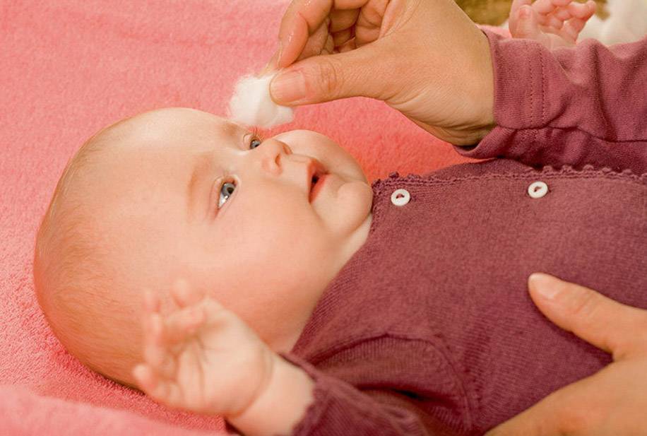 Как правильно ухаживать за глазами новорожденного
