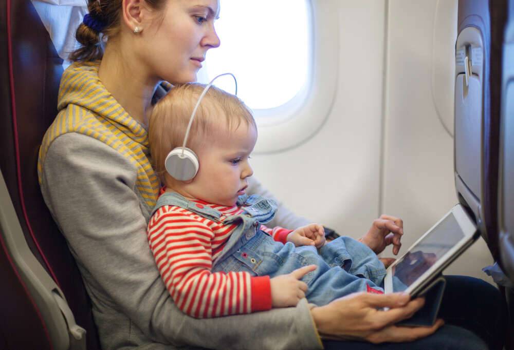 Перелет с годовалым ребенком на самолете: отзывы реальных людей | авиакомпании и авиалинии россии и мира