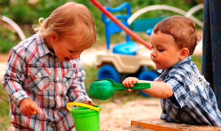 Конфликты на детской площадке: как помочь своему ребенку - parents.ru | parents
