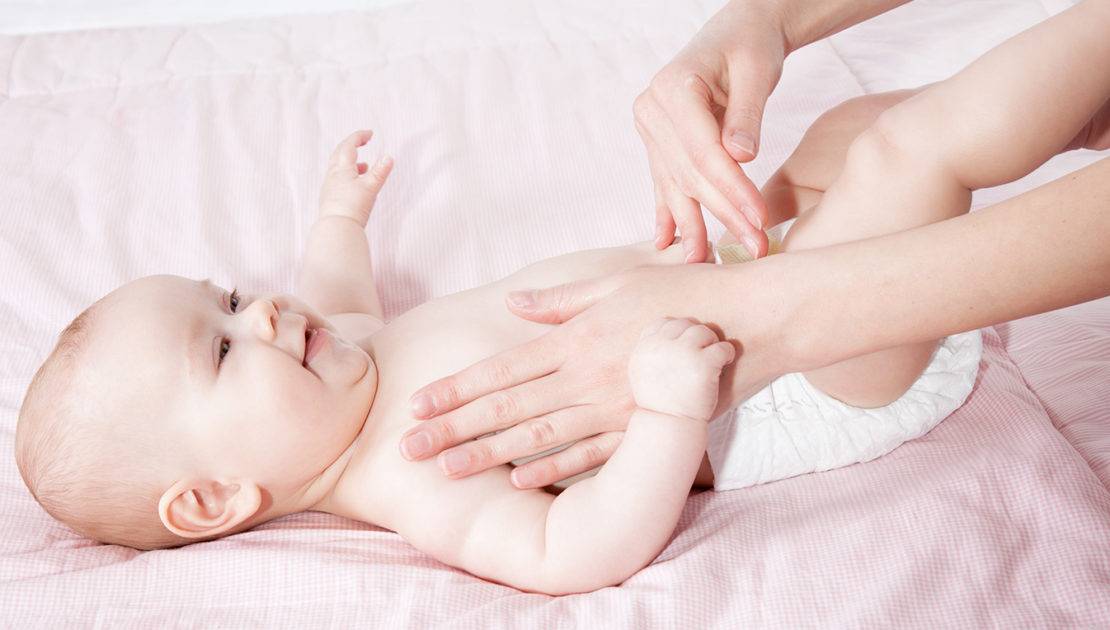 Опрелости у новорождённых: причины возникновения, симптомы и лечение