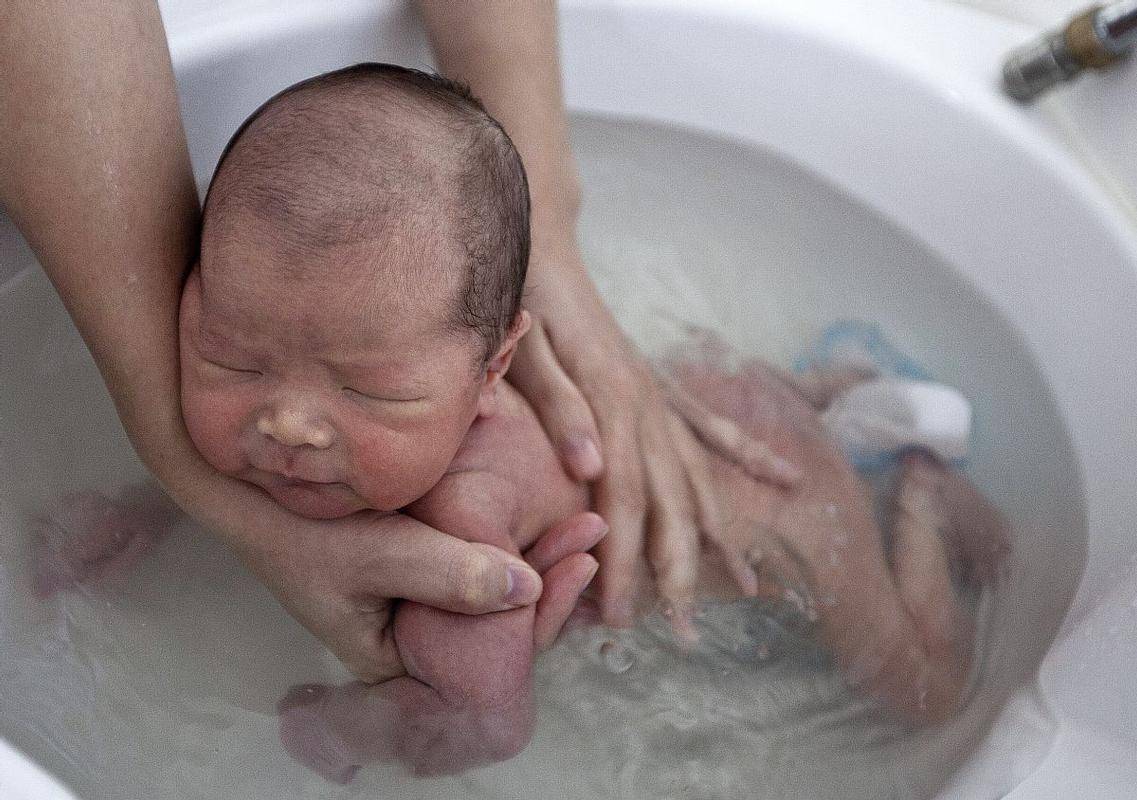 Как ухаживать за кожей новорожденного ребенка | статьи о развитии – similac
