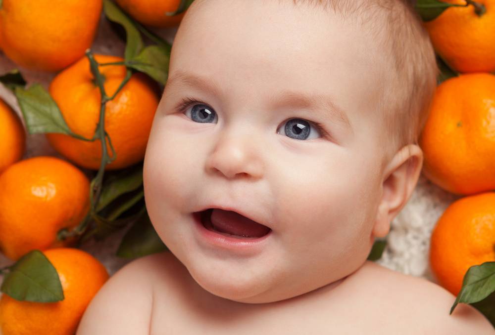 Когда можно давать апельсин ребенку и в каком количестве?