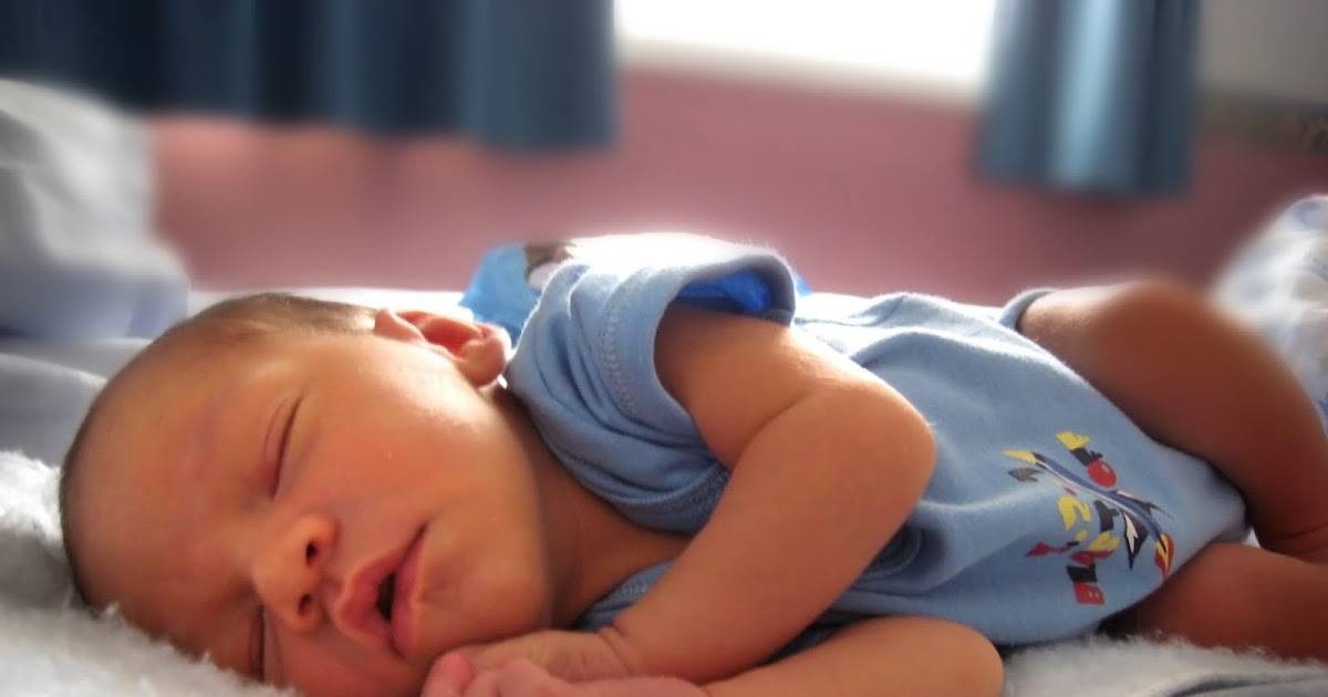 Отход ко сну сопровождается детским плачем: почему так бывает