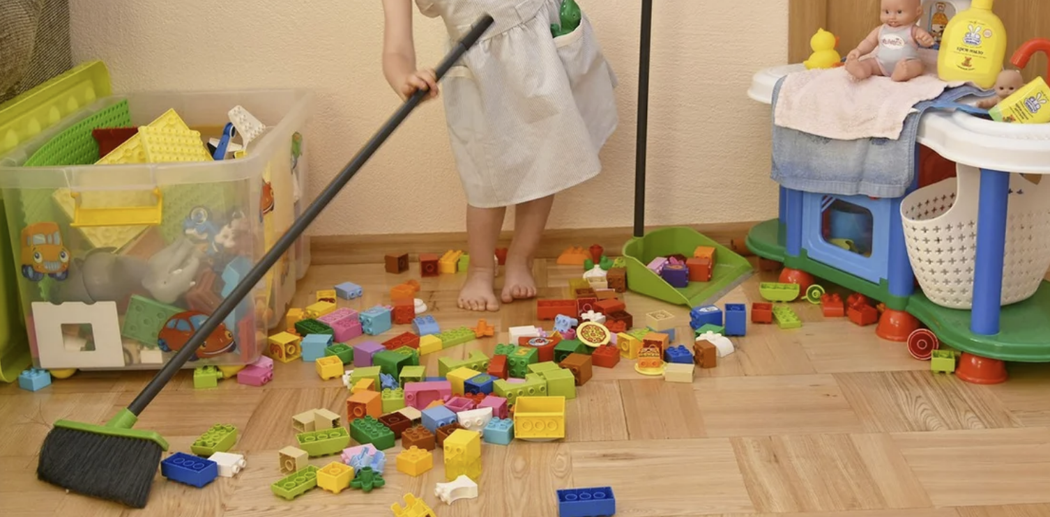 Как приучить ребенка убирать за собой игрушки    дошкольный центр развития ребенка  58 г.мнска