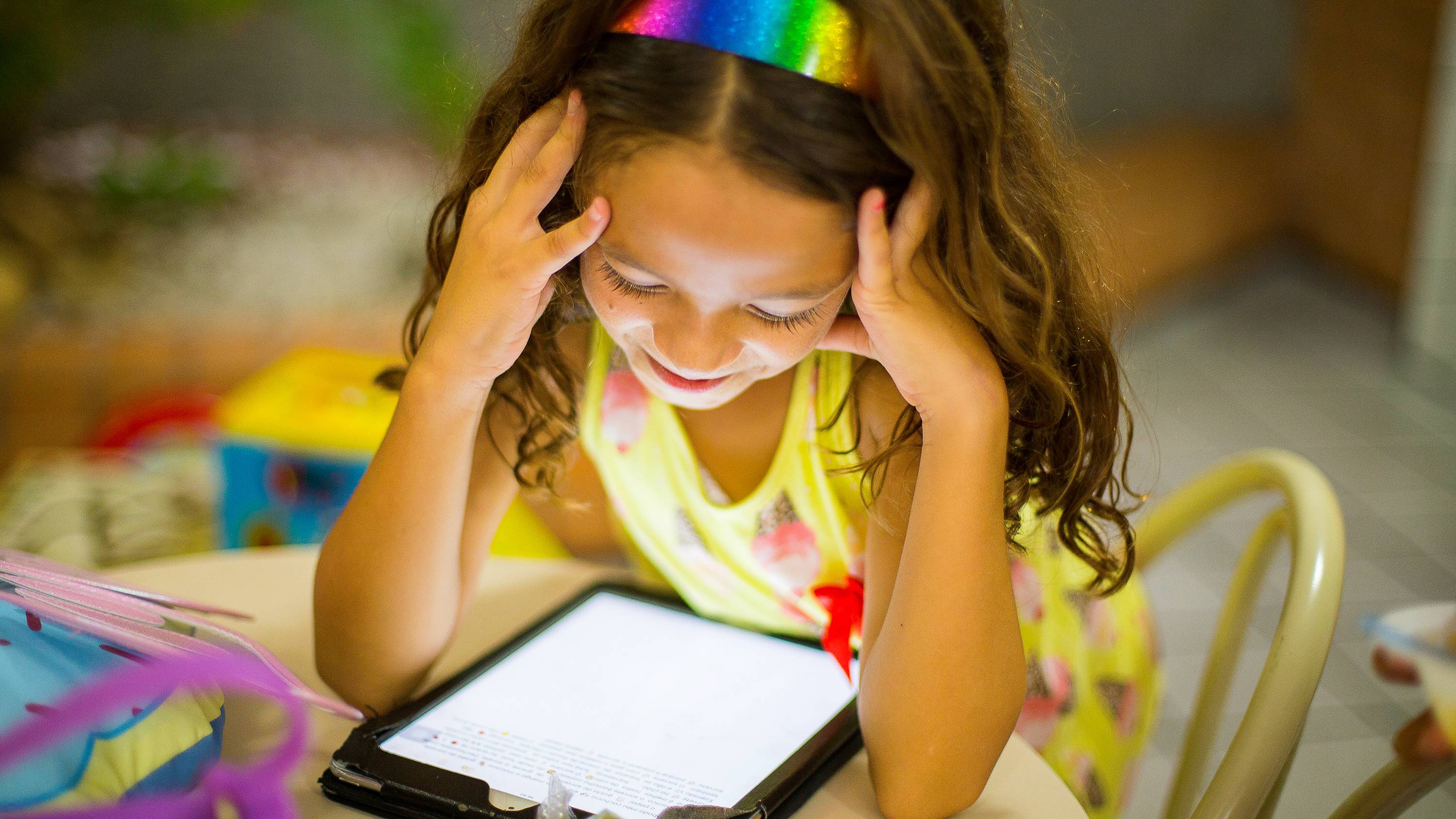 Как отучить ребенка от компьютера и игр в планшете?