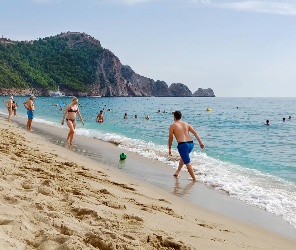 Топ-7 лучших летних курортов испании + топ-5 зимних