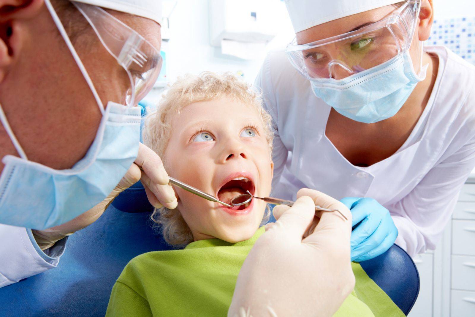 Зубной врач для детей. Ребенок у стоматолога. Стоматология дети. Ребенок у зубного врача.