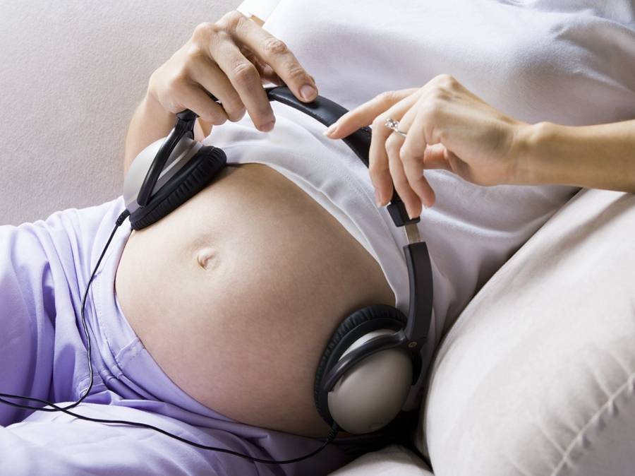 Какую музыку слушать беременным?