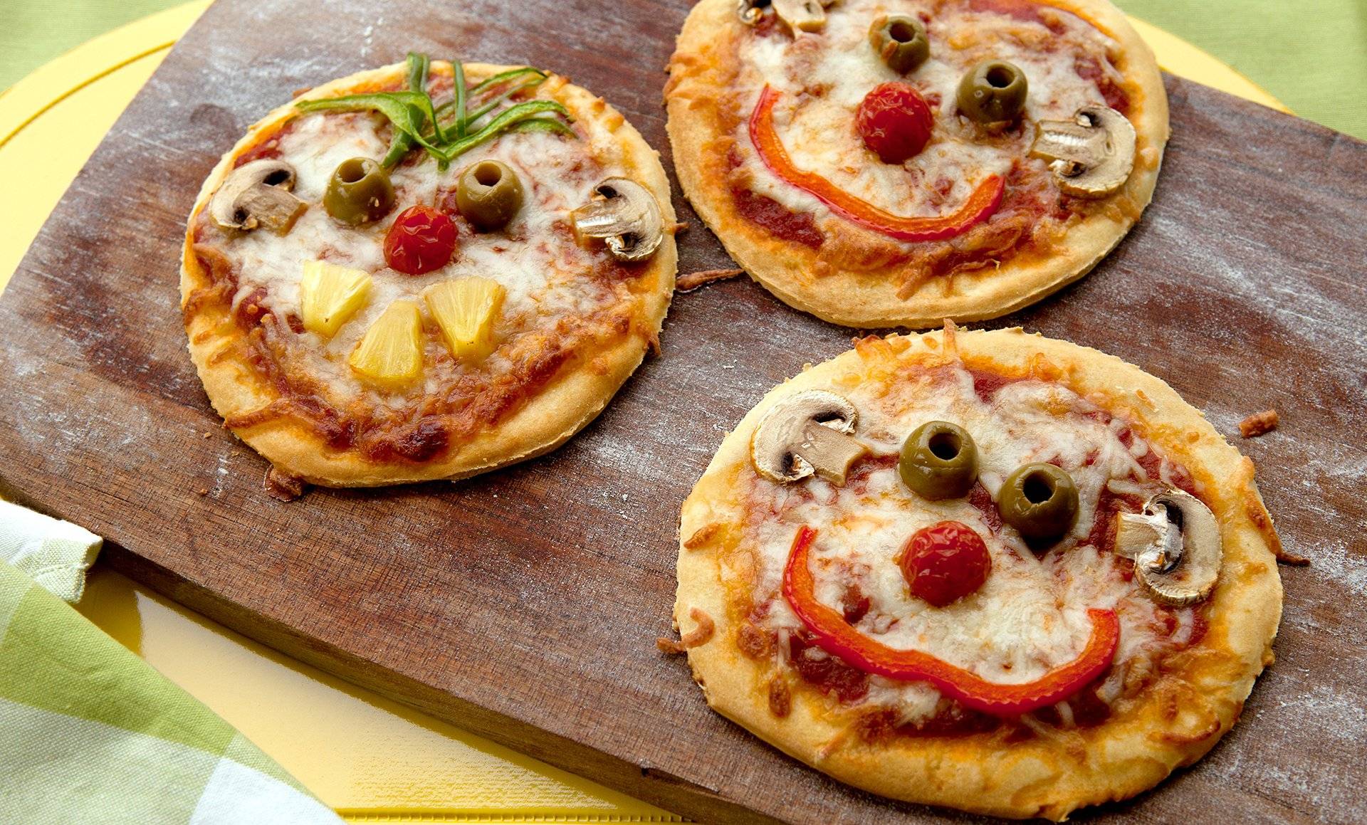 Домашняя пицца для детей: простой рецепт с фото