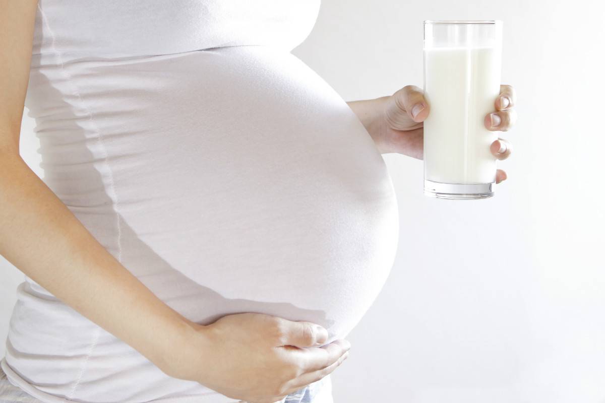 Можно ли пить молоко при беременности — беременность. беременность по неделям.