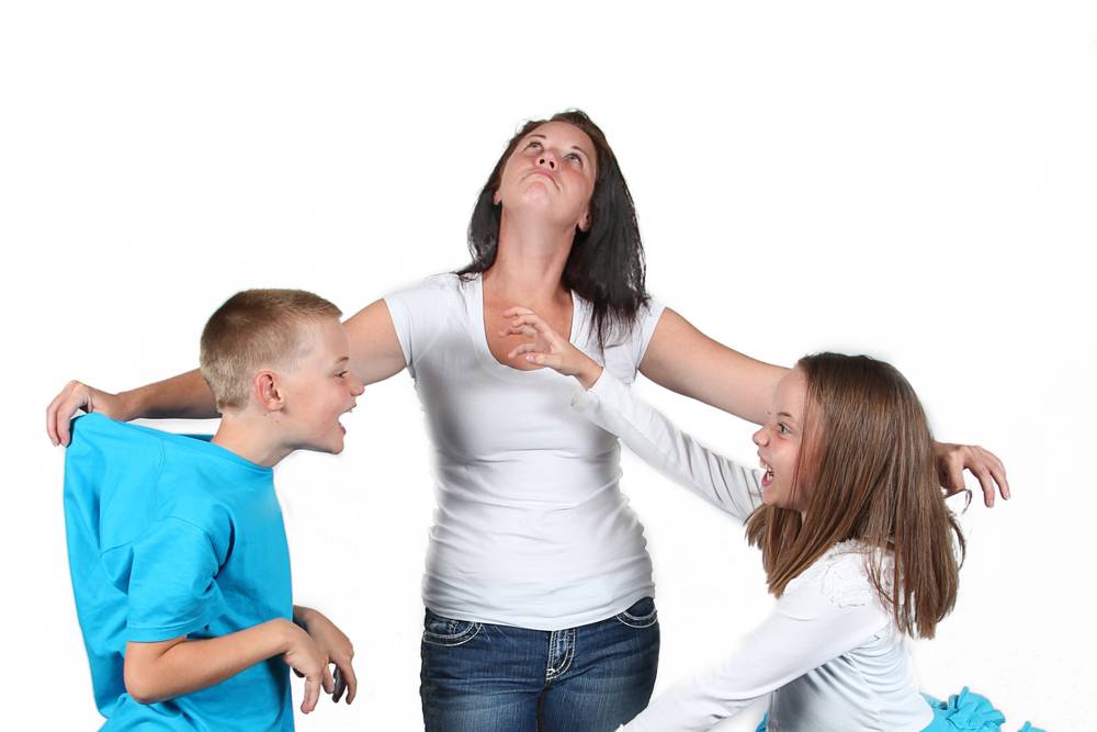 Дети ссорятся: что нужно предпринять родителям