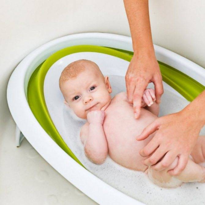 Чем мыть ванну перед купанием грудничка, как чистить для новорожденных