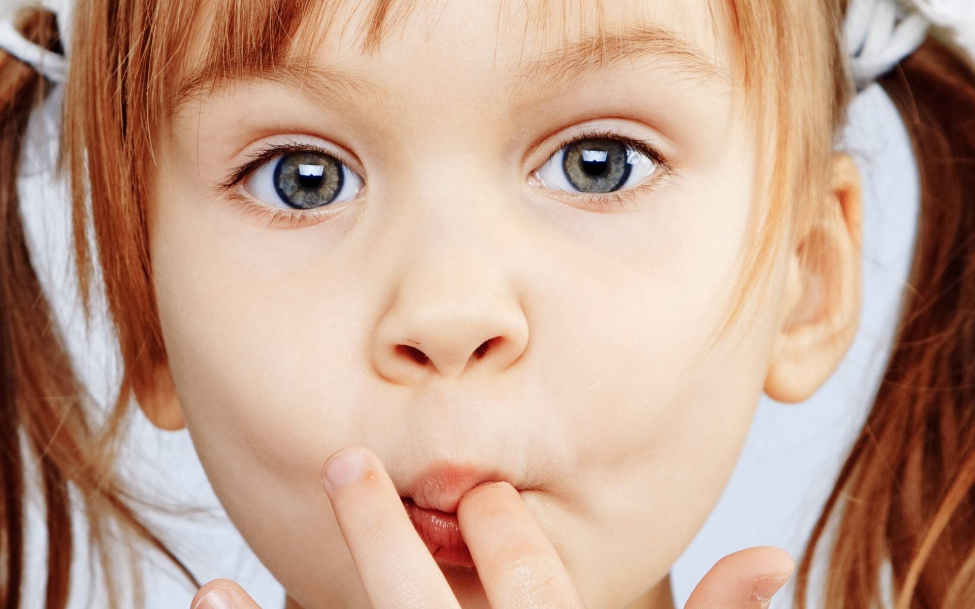 Ребёнок грызёт ногти как отучить и причины что делать советы психолога фото