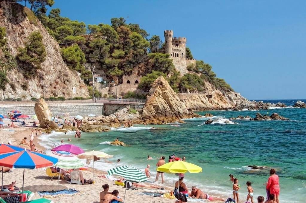 Где лучше отдохнуть в испании на море с детьми